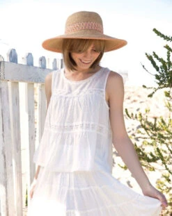 Halo Bob Top Piece By Rene Of Paris 21 Halo Bob Top Piece By Rene Of Paris -Wig Promotion Sale 736 HaloBob SpringHoney2 768x1152 1