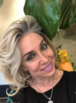 Goddess Wig By Raquel Welch -Wig Promotion Sale image00001 1